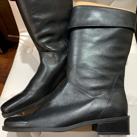 Boots - Picture 2 of 5